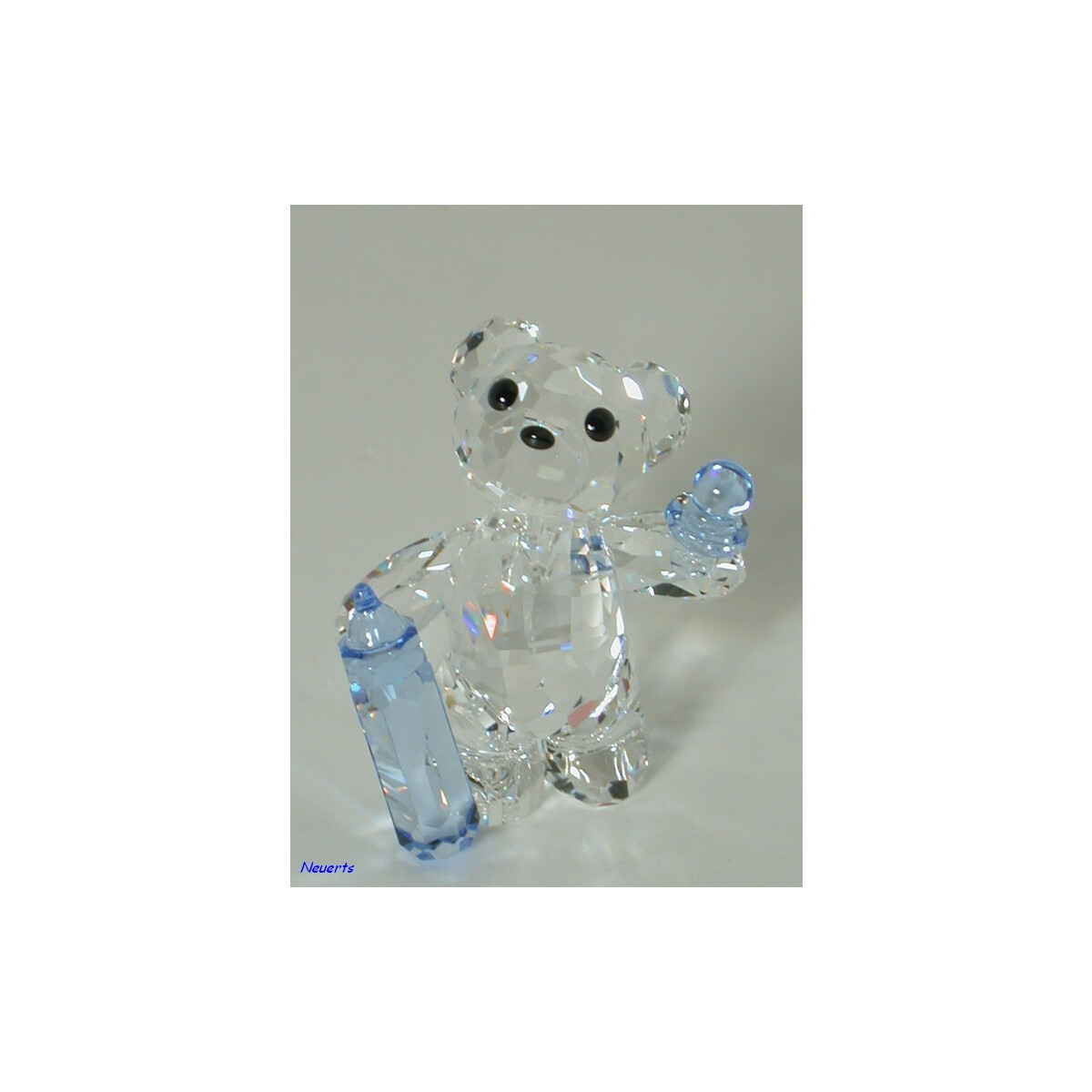 Swarovski Kris Baer Ein Junge Kris Bear A boy 905790 AP...